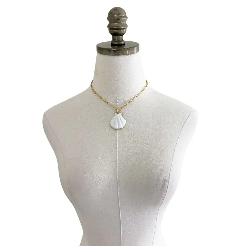 Madewell Gold Chain Necklace with Seashell Charm Adjustable Lobster Claw Clasp
